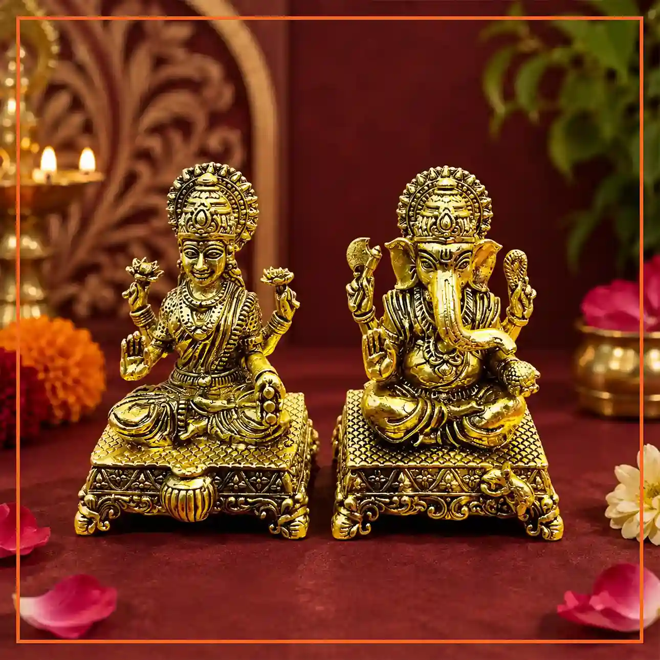 Brass Lakshmi Ganesha Idol Set on Vedi | 7 cm